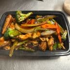 Best Chicken w. Garlic Sauce in Mohegan Lake, NY